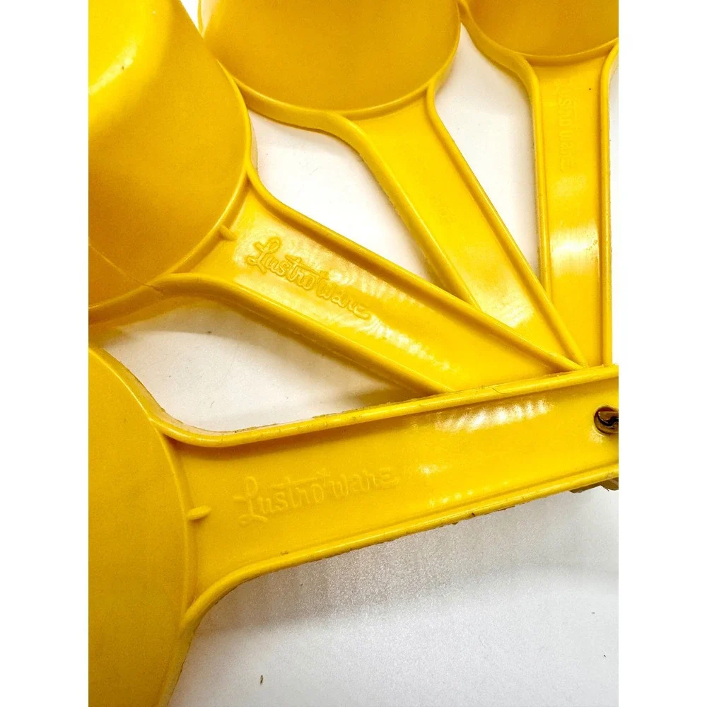 Vintage Lustro Ware Yellow Plastic Measuring Cups‎ Set 4pc Mid Century Retro